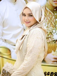 Lagu Azimat Cinta – Siti Nurhaliza